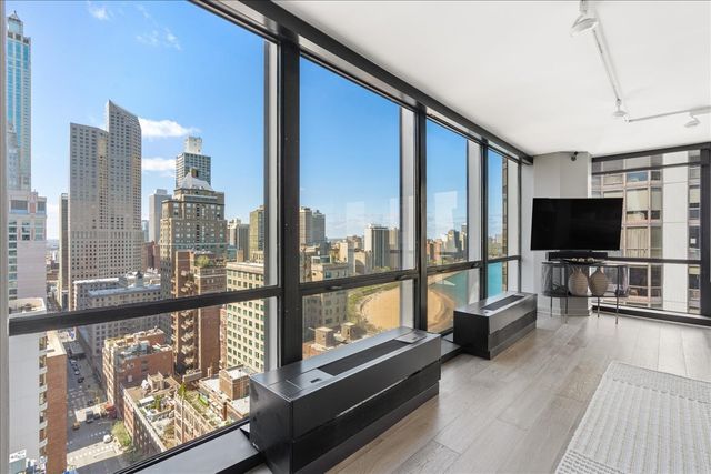 910 N Lake Shore Drive 2820, Chicago, IL 60611
