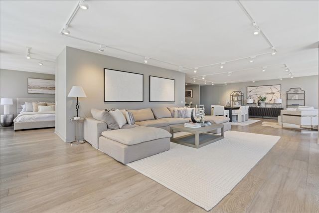 910 N Lake Shore Drive 2820, Chicago, IL 60611