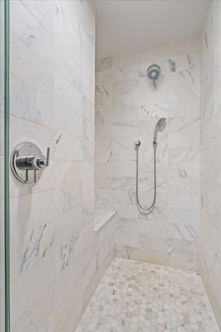 910 N Lake Shore Drive 2820, Chicago, IL 60611