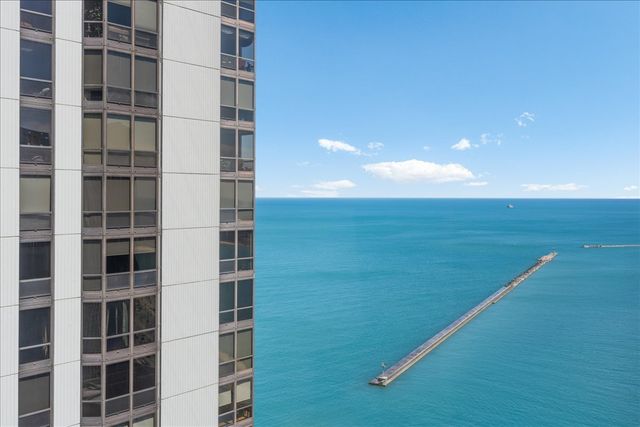 910 N Lake Shore Drive 2820, Chicago, IL 60611