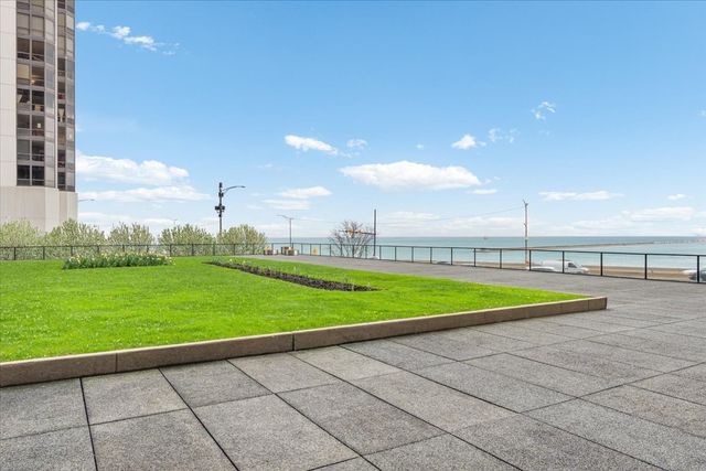 910 N Lake Shore Drive 2820, Chicago, IL 60611