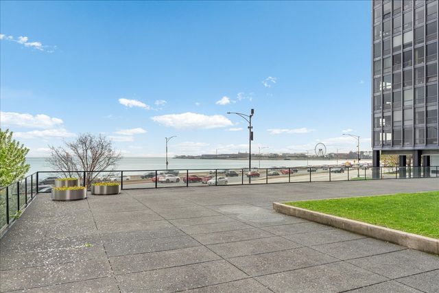 910 N Lake Shore Drive 2820, Chicago, IL 60611