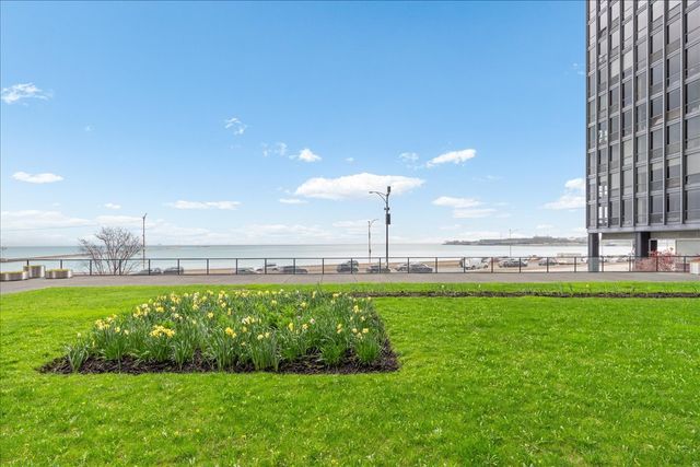 910 N Lake Shore Drive 2820, Chicago, IL 60611