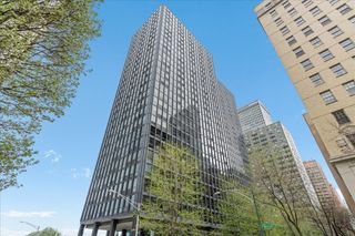 910 N Lake Shore Drive 2820, Chicago, IL 60611