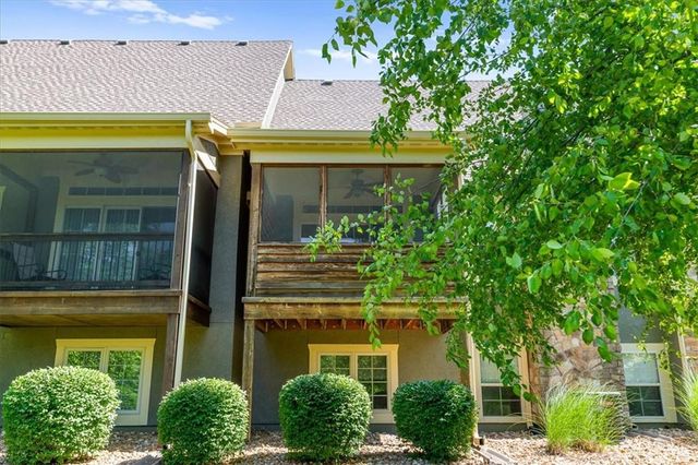 14835 Meadow Lane, Leawood, KS 66224