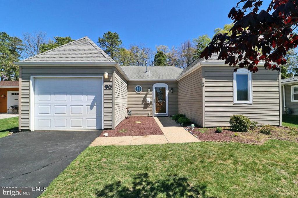 90 BASER LN, Brick, NJ 08724