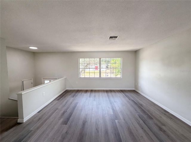 333 E CHELSEA STREET, Deland, FL 32724