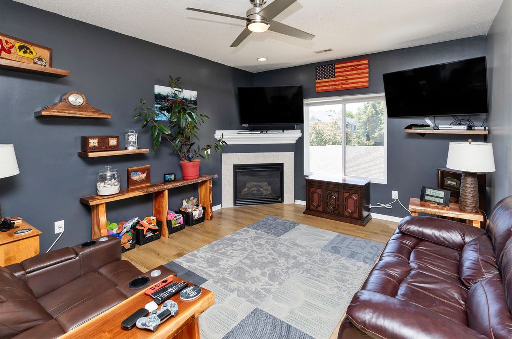 2323 E Porter Avenue 36, Des Moines, IA 50320
