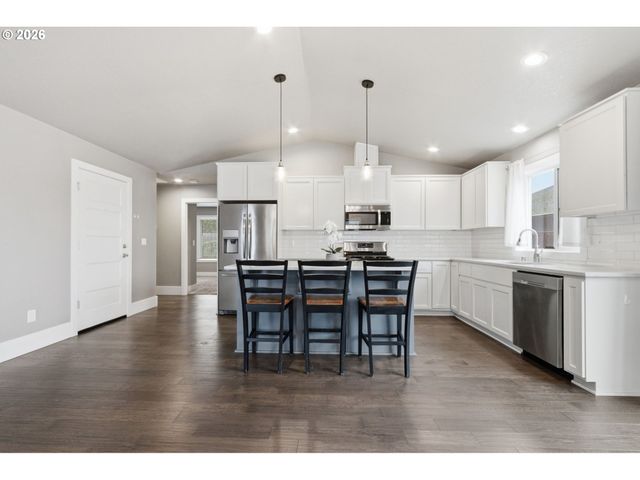 2215 Ne 88TH St, Vancouver, WA 98665