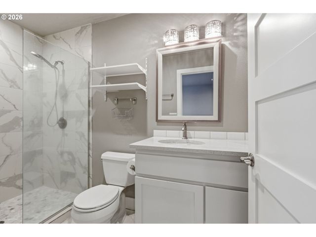 2215 Ne 88TH St, Vancouver, WA 98665