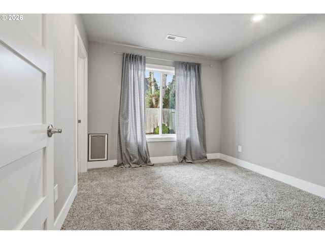 2215 Ne 88TH St, Vancouver, WA 98665