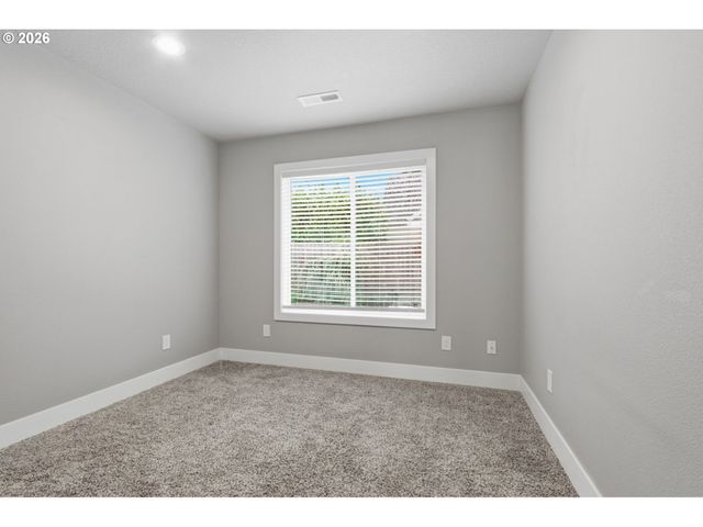 2215 Ne 88TH St, Vancouver, WA 98665