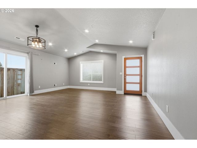 2215 Ne 88TH St, Vancouver, WA 98665