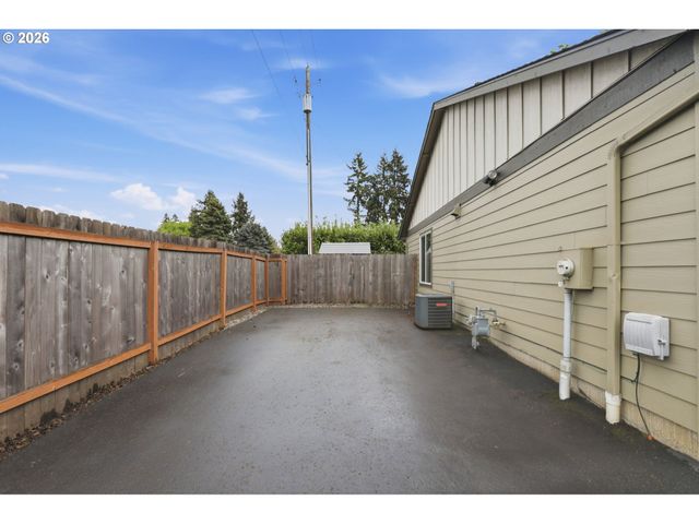 2215 Ne 88TH St, Vancouver, WA 98665