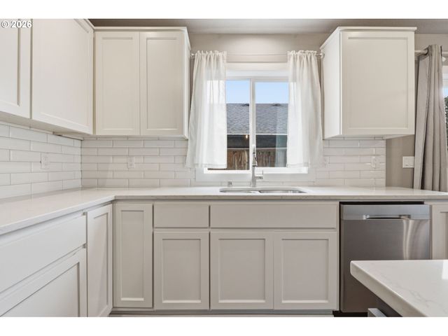 2215 Ne 88TH St, Vancouver, WA 98665