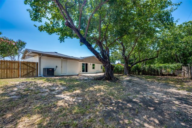 1802 3rd Street, Grand Prairie, TX 75051