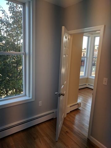 80 Havre St 2, Boston, MA 02128