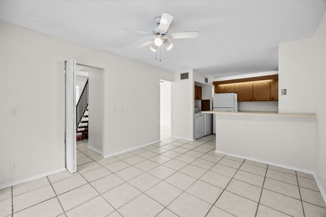 3548 Gardens East Drive B, Palm Beach Gardens, FL 33410