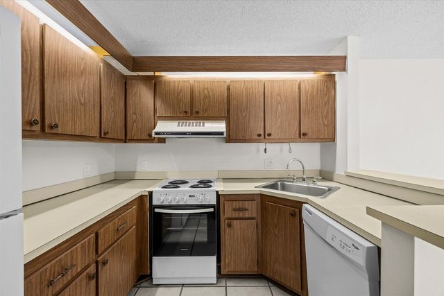 3548 Gardens East Drive B, Palm Beach Gardens, FL 33410