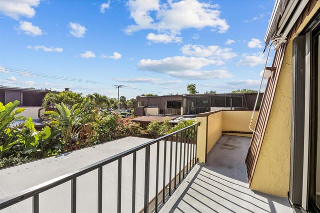 3548 Gardens East Drive B, Palm Beach Gardens, FL 33410