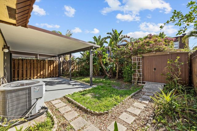 3548 Gardens East Drive B, Palm Beach Gardens, FL 33410