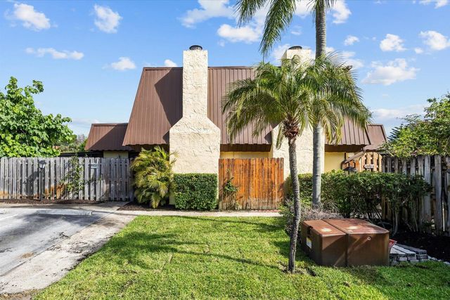 3548 Gardens East Drive B, Palm Beach Gardens, FL 33410