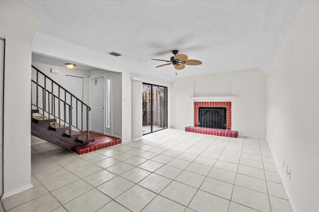 3548 Gardens East Drive B, Palm Beach Gardens, FL 33410