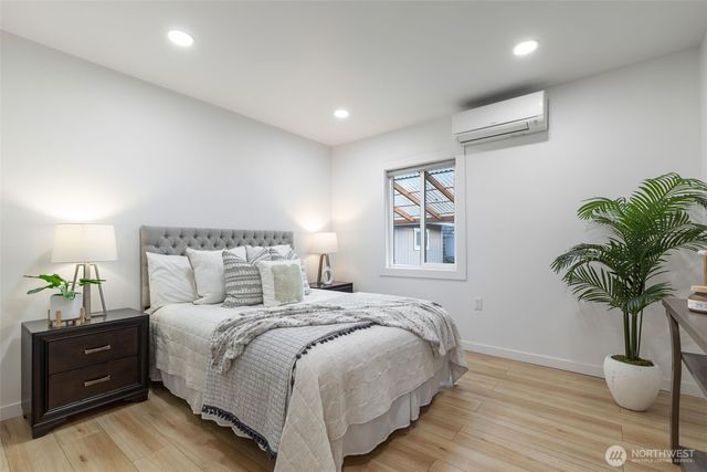 2346 29th Avenue S, Seattle, WA 98144