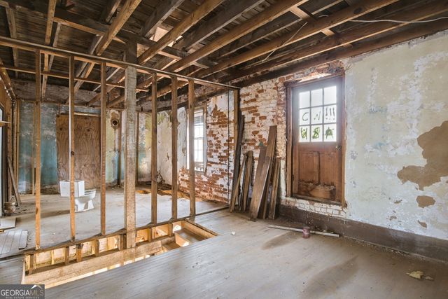 22 Church Street, Grantville, GA 30220