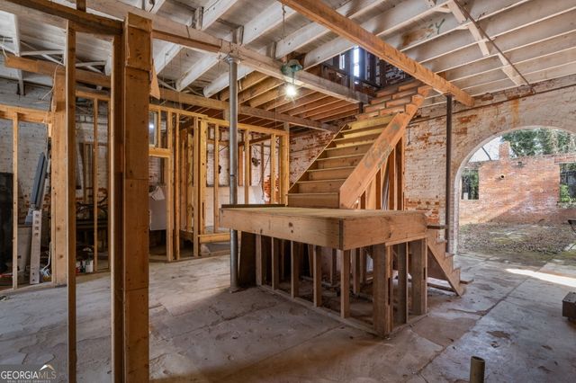 22 Church Street, Grantville, GA 30220