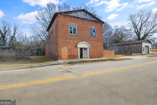 22 Church Street, Grantville, GA 30220