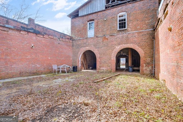 22 Church Street, Grantville, GA 30220