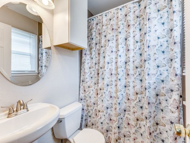 508 Crandle Drive, White Settlement, TX 76108