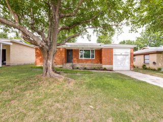508 Crandle Drive, White Settlement, TX 76108