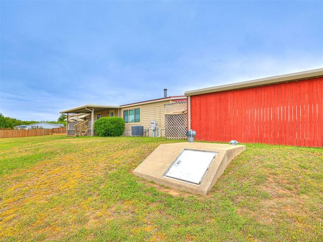 8911 N Hope Lane, Yukon, OK 73099