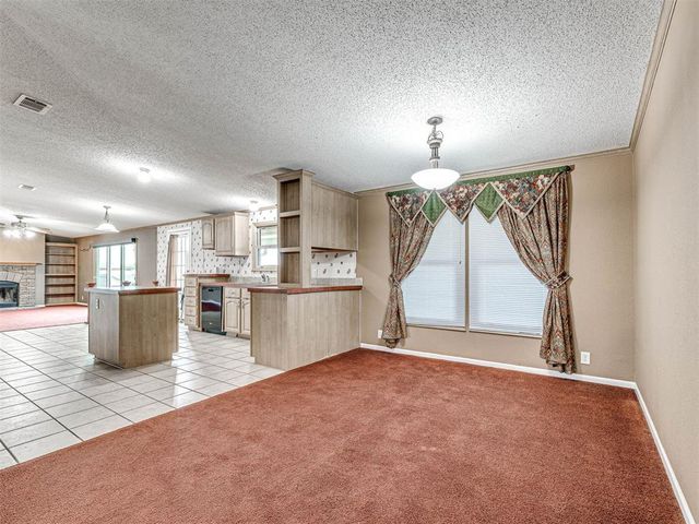 8911 N Hope Lane, Yukon, OK 73099