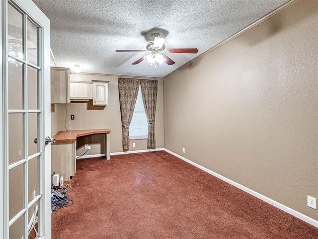 8911 N Hope Lane, Yukon, OK 73099