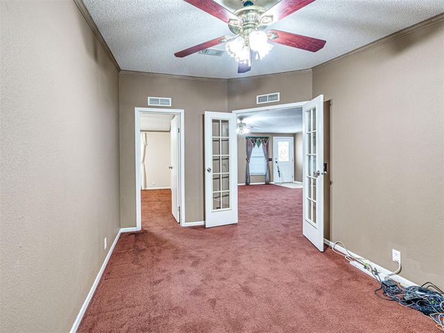 8911 N Hope Lane, Yukon, OK 73099