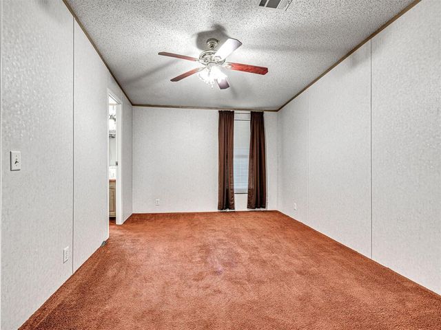 8911 N Hope Lane, Yukon, OK 73099