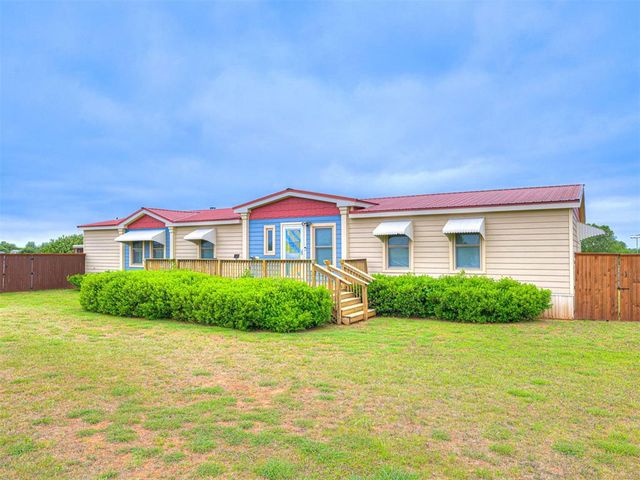 8911 N Hope Lane, Yukon, OK 73099