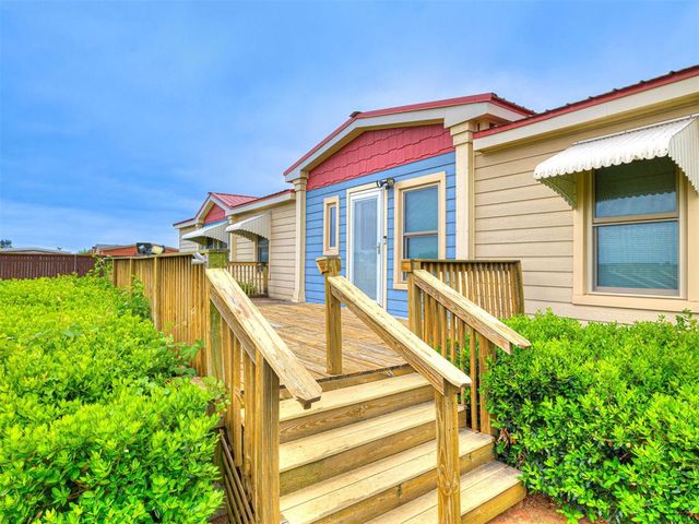8911 N Hope Lane, Yukon, OK 73099