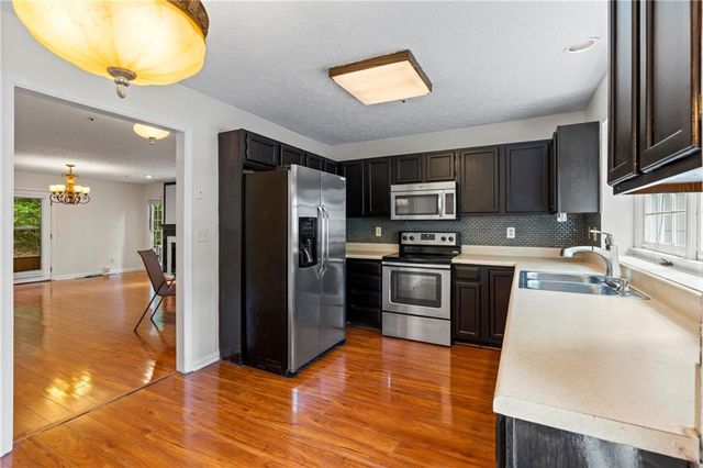 3015 Camden Way, Alpharetta, GA 30005