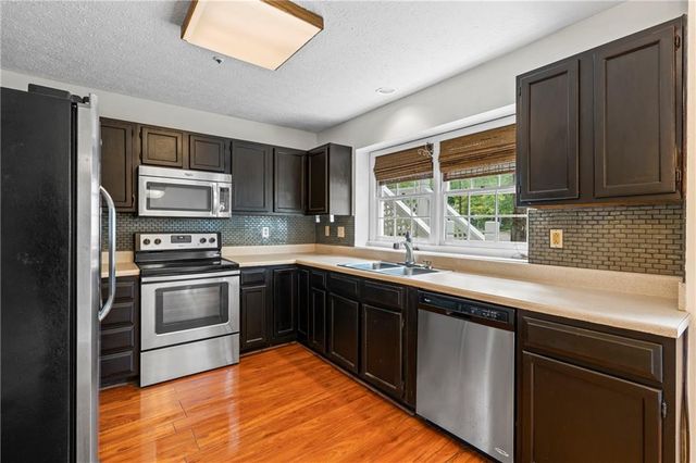 3015 Camden Way, Alpharetta, GA 30005
