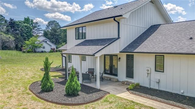2409 Riverbend Road, Jamestown, NC 27282