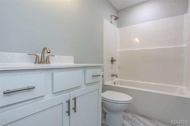 652 N Kansas Street 652-B, Edwardsville, IL 62025