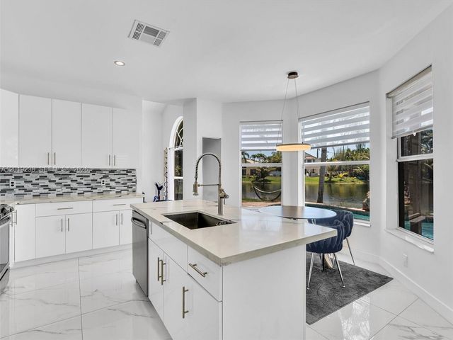 18442 NW 12th St, Pembroke Pines, FL 33029