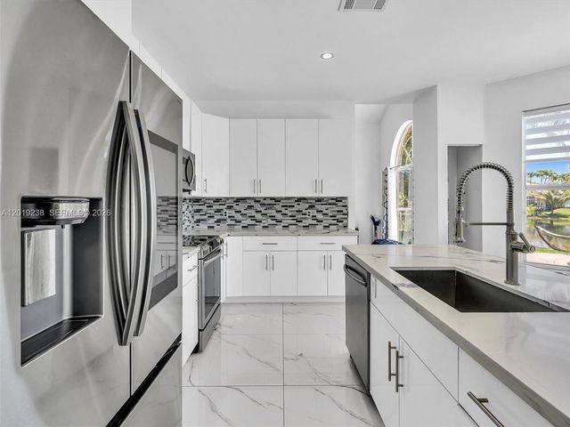 18442 NW 12th St, Pembroke Pines, FL 33029