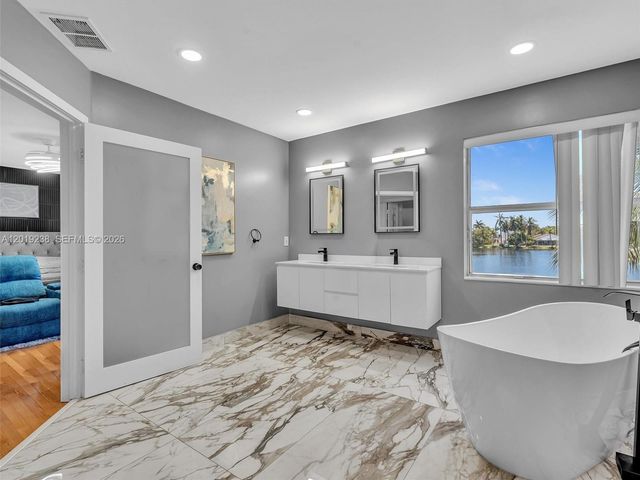 18442 NW 12th St, Pembroke Pines, FL 33029