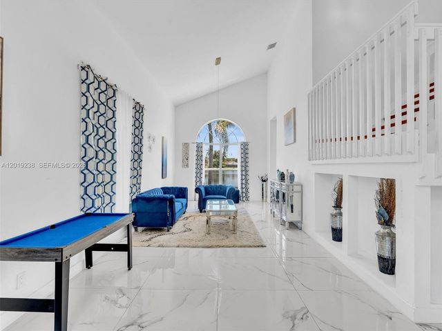 18442 NW 12th St, Pembroke Pines, FL 33029