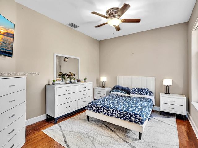 18442 NW 12th St, Pembroke Pines, FL 33029